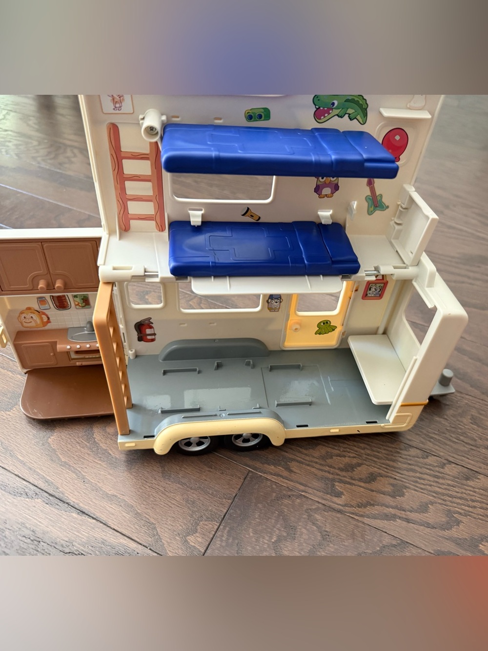 Disney Bluey Camping Playset W/ Car Camper Figures Tent Surf boards - Picture 11 of 16